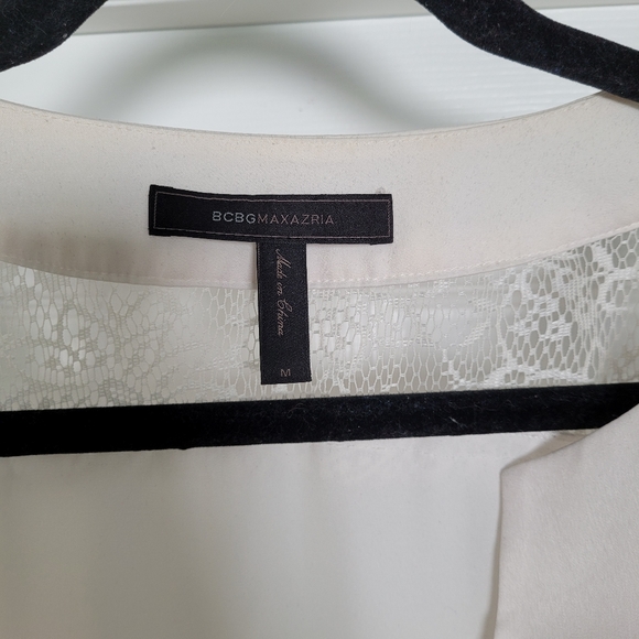 BCBG Max Azria white lace blocked 3/4 length shirt size M - Picture 4 of 11